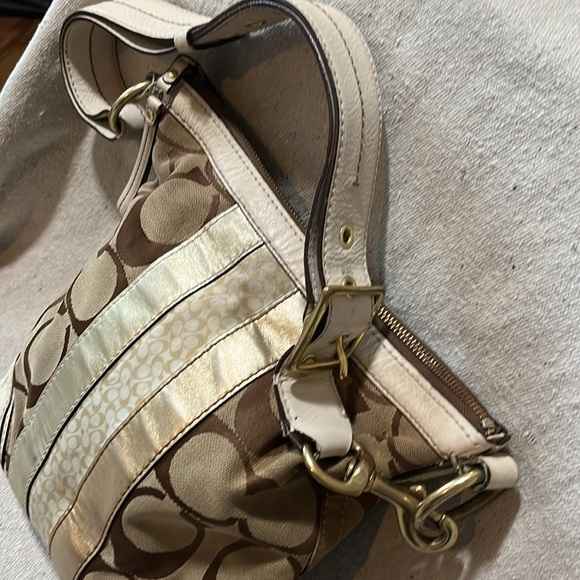 COACH Pretty Shoulder Bag With A Couple of Flaws - Picture 3 of 11